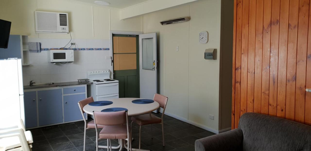 Modra'S Apartments Tumby Bay Екстериор снимка