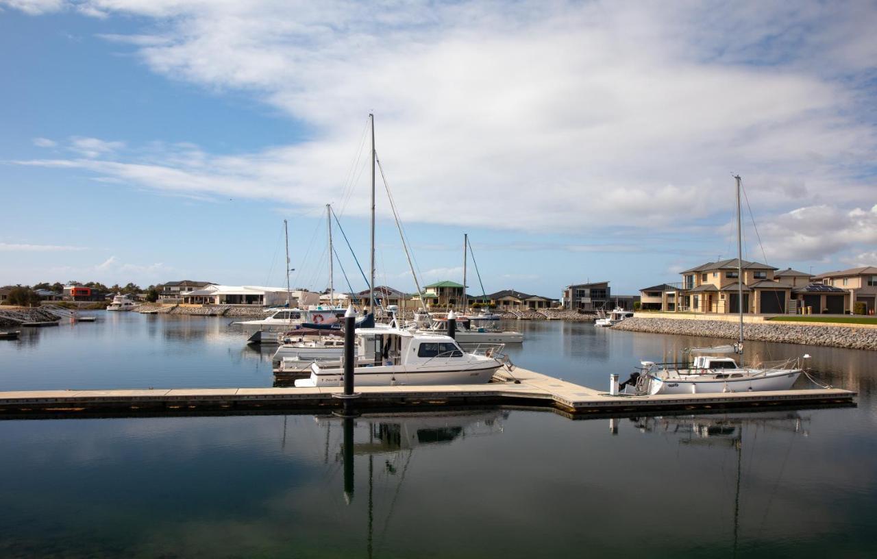Modra'S Apartments Tumby Bay Екстериор снимка