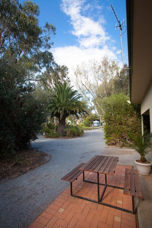 Modra'S Apartments Tumby Bay Екстериор снимка